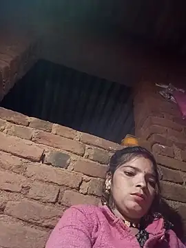 Snapshot of M-MAYA chatting on December 17, 5:30 pm M-MAYA online show from December 17, 5:30 pm