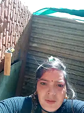 Snapshot of M-MAYA chatting on January 7, 7:00 am M-MAYA online show from January 7, 7:00 am