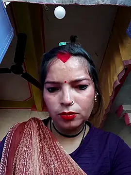 Snapshot of M-MAYA chatting on February 17, 8:55 am M-MAYA online show from February 17, 8:55 am