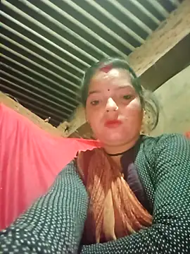 Snapshot of M-MAYA chatting on February 17, 11:22 pm M-MAYA online show from February 17, 11:22 pm