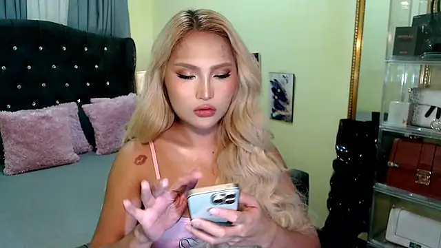 Snapshot of Sammyloove chatting on July 24, 2:37 pm Sammyloove online show from July 24, 2:37 pm