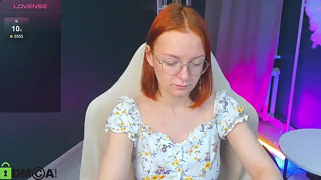 Snapshot of cherry_fever chatting on October 19, 2:23 am cherry fever online show from October 19, 2:23 am
