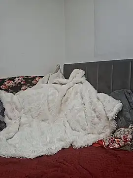 Your Desires07 online show from February 10, 8:35 pm