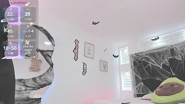 Snapshot of Madison_Grey_ chatting on October 30, 12:50 pm Madison Grey  online show from October 30, 12:50 pm