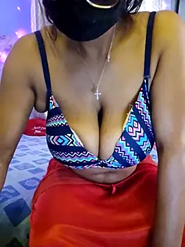 Snapshot of Desi_Maya69 chatting on February 25, 6:12 am Desi Maya69 online show from February 25, 6:12 am