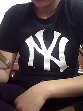 Snapshot of anaya00 chatting on November 4, 3:27 am anaya00 online show from November 4, 3:27 am