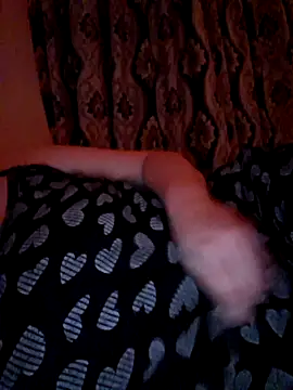 Snapshot of Ariana381 chatting on October 31, 11:06 pm Ariana381 online show from October 31, 11:06 pm