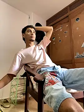 Snapshot of gsusss_feet chatting on November 8, 6:51 pm gsusss feet online show from November 8, 6:51 pm