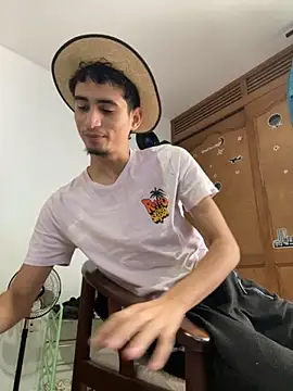 Snapshot of gsusss_feet chatting on November 15, 6:59 pm gsusss feet online show from November 15, 6:59 pm