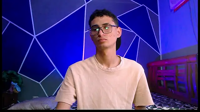 Snapshot of gsusss_feet chatting on February 2, 6:50 pm gsusss feet online show from February 2, 6:50 pm