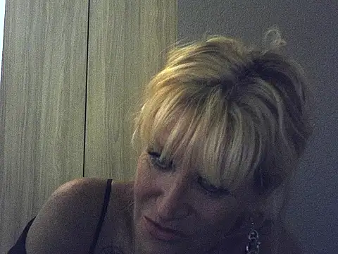 Bornbutiful online show from February 14, 10:23 am