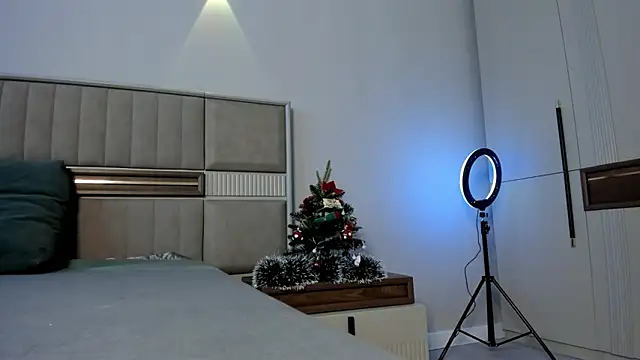 yourerror 404 online show from February 11, 4:39 am