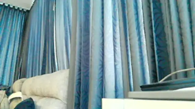 Snapshot of RollinGirl_ chatting on October 28, 10:12 pm RollinGirl online show from October 28, 10:12 pm