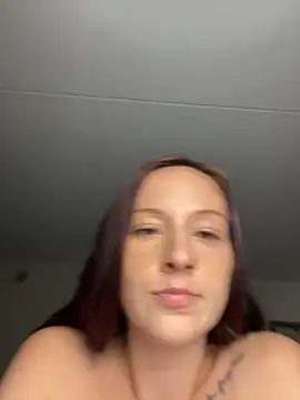 Snapshot of magsxo23 chatting on October 23, 10:52 pm magsxo23 online show from October 23, 10:52 pm