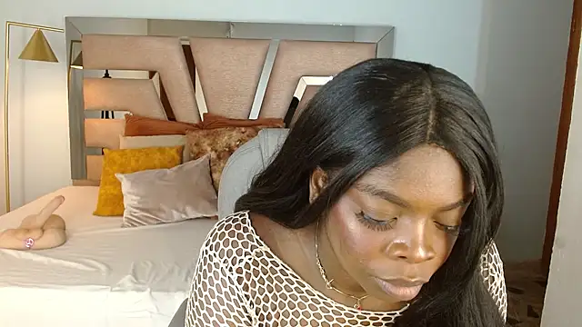 Snapshot of Maiacharris_ chatting on November 7, 7:36 pm Maiacharris online show from November 7, 7:36 pm