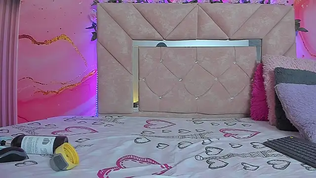 mia  blaze   online show from December 16, 3:11 am