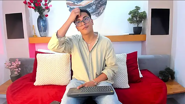 JohnBelRose online show from December 23, 3:26 am