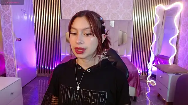 KATANA TAY online show from October 28, 12:09 pm