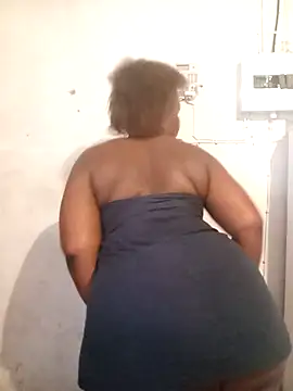 Snapshot of Roronae chatting on November 4, 9:41 am Roronae online show from November 4, 9:41 am