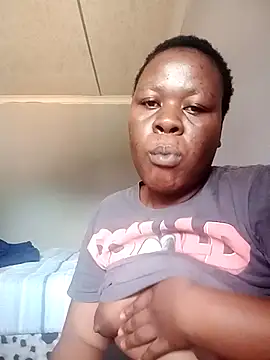 Snapshot of Roronae chatting on March 18, 12:19 pm Roronae online show from March 18, 12:19 pm