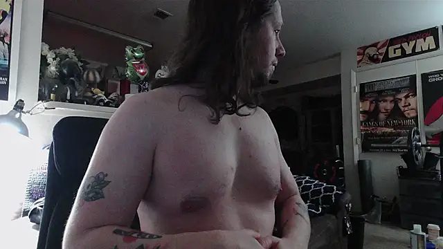 biggerisbetter12 online show from February 19, 11:06 am