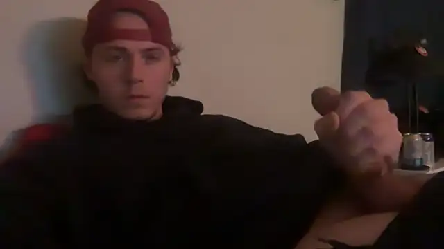 Snapshot of uncutpierre chatting on October 17, 12:47 am uncutpierre online show from October 17, 12:47 am