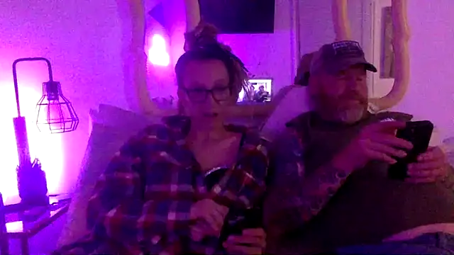 Snapshot of Reddreadfun chatting on October 17, 6:05 am Reddreadfun online show from October 17, 6:05 am