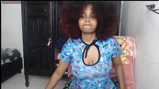 Snapshot of kataleya2021 chatting on October 23, 3:28 am kataleya2021 online show from October 23, 3:28 am