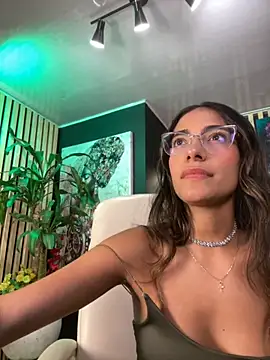 elegant  rouse online show from December 1, 7:08 pm