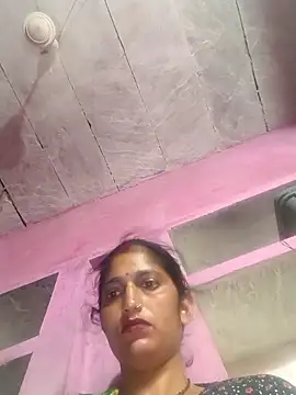 Snapshot of Pooja_shre chatting on April 5, 11:46 pm Pooja shre online show from April 5, 11:46 pm