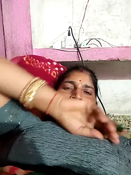 Snapshot of Pooja_shre chatting on April 9, 12:32 pm Pooja shre online show from April 9, 12:32 pm