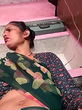 Snapshot of Pooja_shre chatting on April 11, 7:35 am Pooja shre online show from April 11, 7:35 am