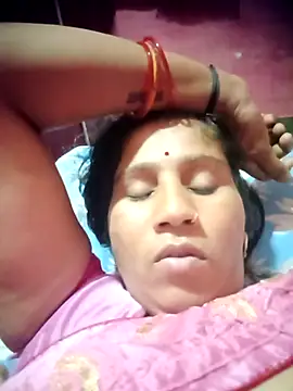 Snapshot of OliveGreen22 chatting on November 2, 8:55 pm OliveGreen22 online show from November 2, 8:55 pm