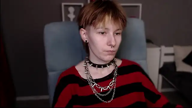 guitarandangell online show from February 20, 8:16 am