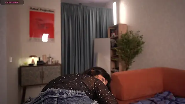 Pheromoon online show from February 3, 6:22 am