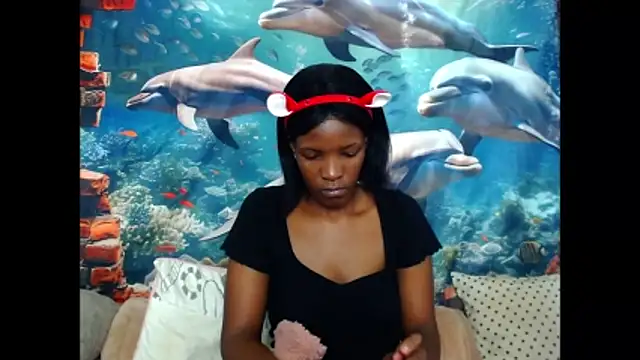Snapshot of AfricanBarbiee69 chatting on May 15, 7:48 am AfricanBarbiee69 online show from May 15, 7:48 am