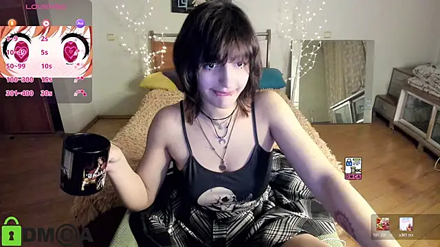A Skyy online show from May 6, 8:47 pm
