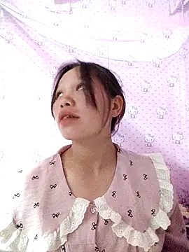 linh-miu99 online show from April 2, 5:49 am