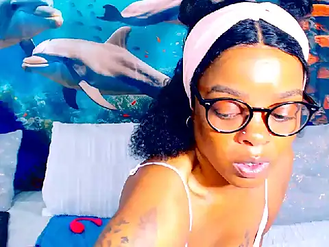Cherrybootyjoy online show from November 29, 5:32 am
