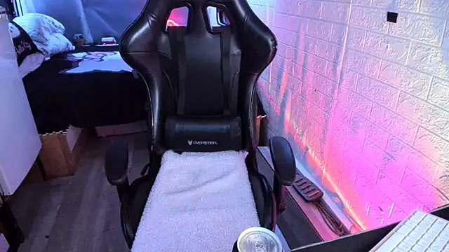 MartesBratty online show from February 4, 10:26 pm