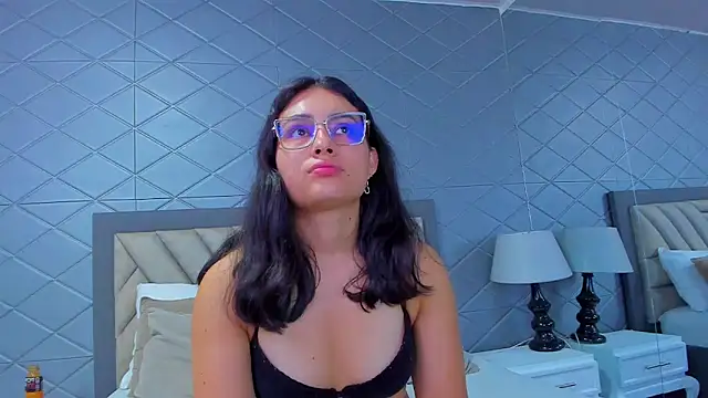 ViolettRouse online show from March 4, 3:51 pm