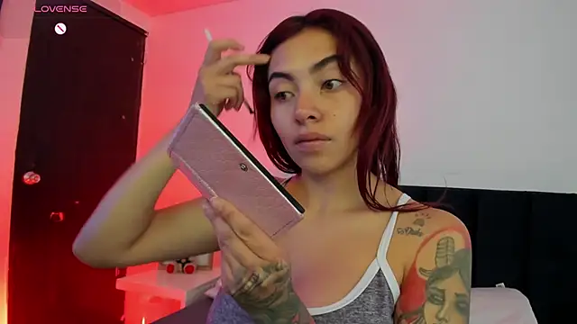 melanie roux   online show from May 7, 12:21 pm