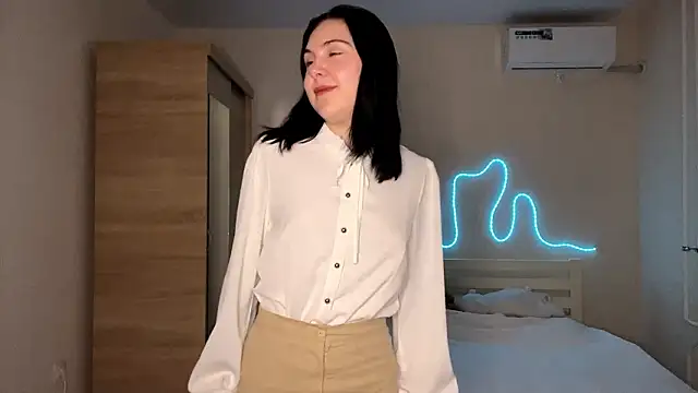 MyraLitterers online show from March 15, 4:13 pm