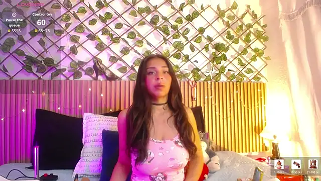 Lunaa 07 online show from May 6, 5:14 am