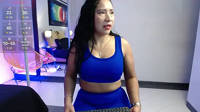 Snapshot of SashaaVixen chatting on October 29, 11:23 am SashaaVixen online show from October 29, 11:23 am