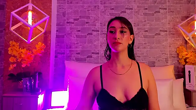 Catalina-Thompson online show from November 6, 12:06 pm