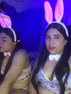 2moons full of love online show from November 11, 12:43 am