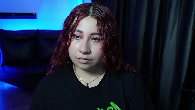 littlee red online show from February 5, 8:57 pm