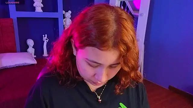 littlee red online show from May 10, 8:14 pm