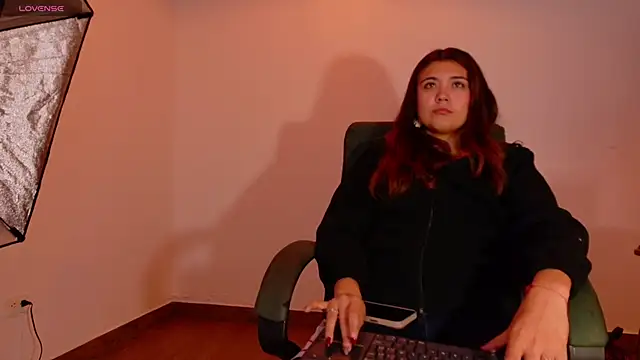 Snapshot of _jeessy chatting on November 22, 5:17 am jeessy online show from November 22, 5:17 am